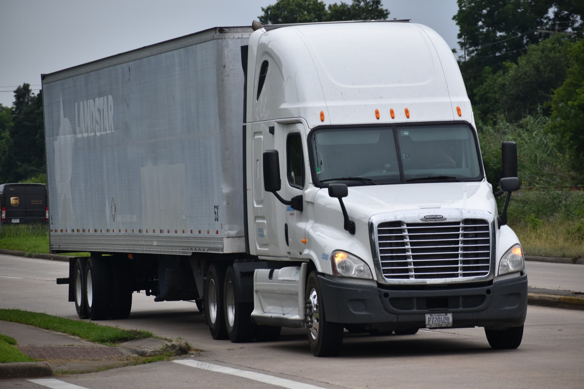 Truck Accident Lawsuit: How to Decide Whether to Settle or Go to Trial