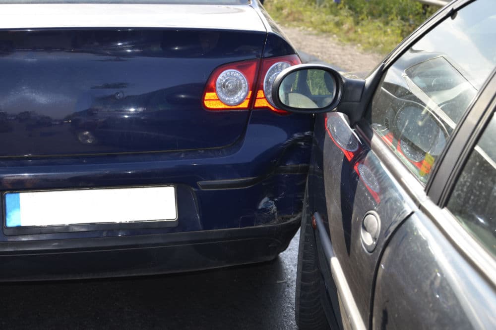 Side Swipe Collisions: Understanding and Prevention